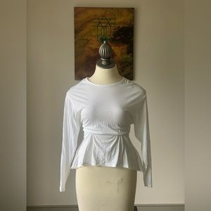 Basic fashionable long-sleeve white tee